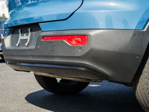 Certified 2023 Volvo XC40 B5 Plus w/ Driver Assist Package image 9