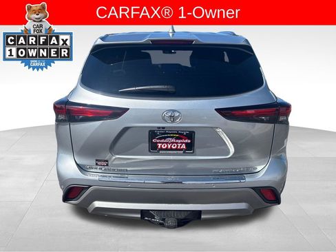 Used 2024 Toyota Highlander Platinum AWD/4WD image 4