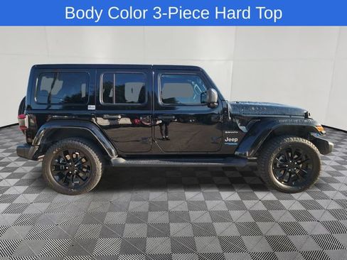 Used 2022 Jeep Wrangler Unlimited Sahara w/ Cold Weather Group AWD/4WD image 4