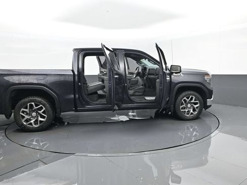 Used 2022 GMC Sierra 1500 SLT AWD/4WD image 28