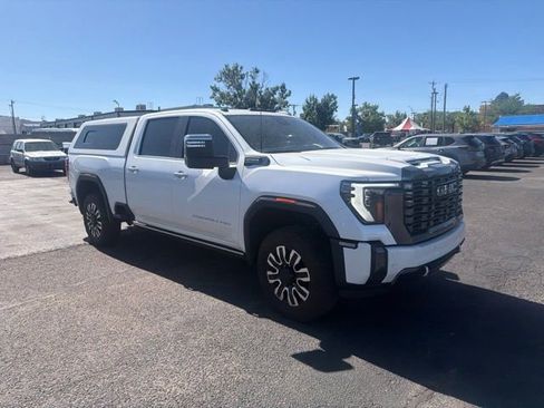 Used 2024 GMC Sierra 2500 Denali Ultimate AWD/4WD image 12