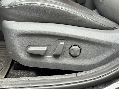 Used 2017 Kia Niro EX image 9