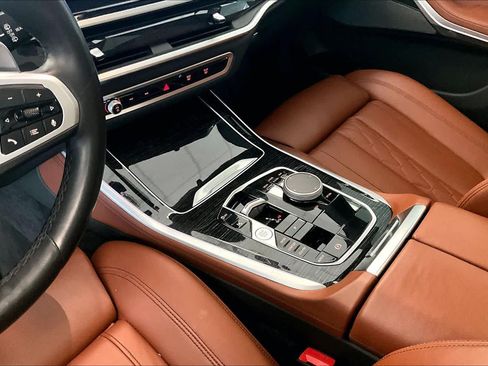 Used 2024 BMW X5 sDrive40i w/ M Sport Package RWD image 15
