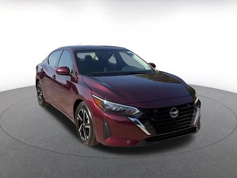 Used 2025 Nissan Sentra SV FWD image 9