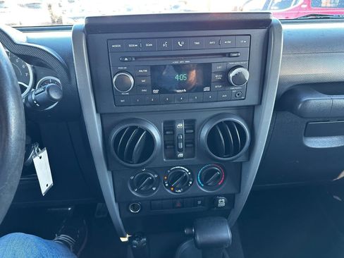 Used 2007 Jeep Wrangler Unlimited Sahara image 12