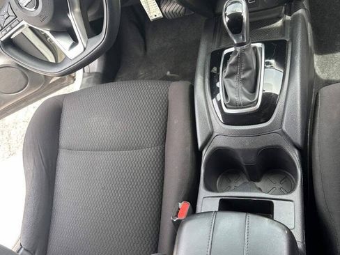 Used 2019 Nissan Rogue Sport S FWD image 5