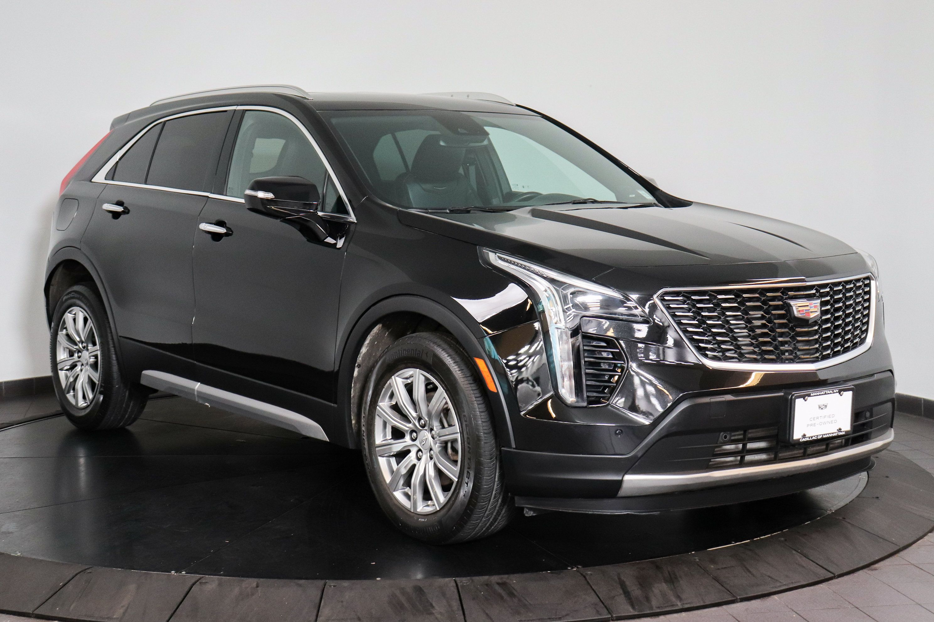 Used 2023 Cadillac XT4 Premium Luxury AWD/4WD image 9