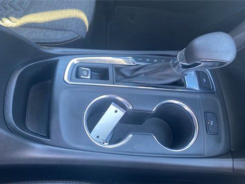 Used 2023 Chevrolet Equinox LT image 14