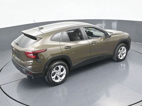 Used 2024 Chevrolet Trax LS w/ LS Convenience Package image 46