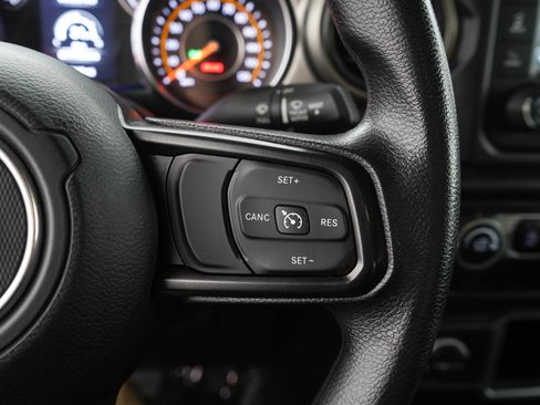 Used 2018 Jeep Wrangler Sport AWD/4WD image 22