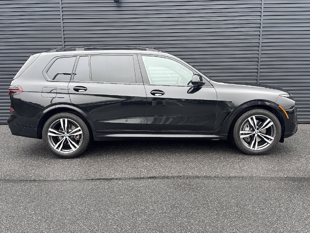 Used 2026 BMW X7 xDrive40i w/ M Sport Package AWD/4WD image 6