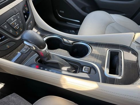 Used 2019 Buick Envision Premium image 25