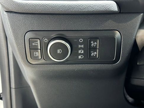 New 2025 Ford Escape ST-Line Select w/ Tech Pack #2 AWD/4WD image 13