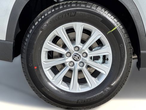 New 2026 Toyota Grand Highlander LE image 10