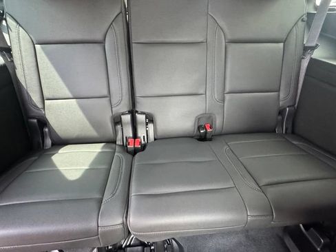 Used 2023 Chevrolet Tahoe Z71 AWD/4WD image 12