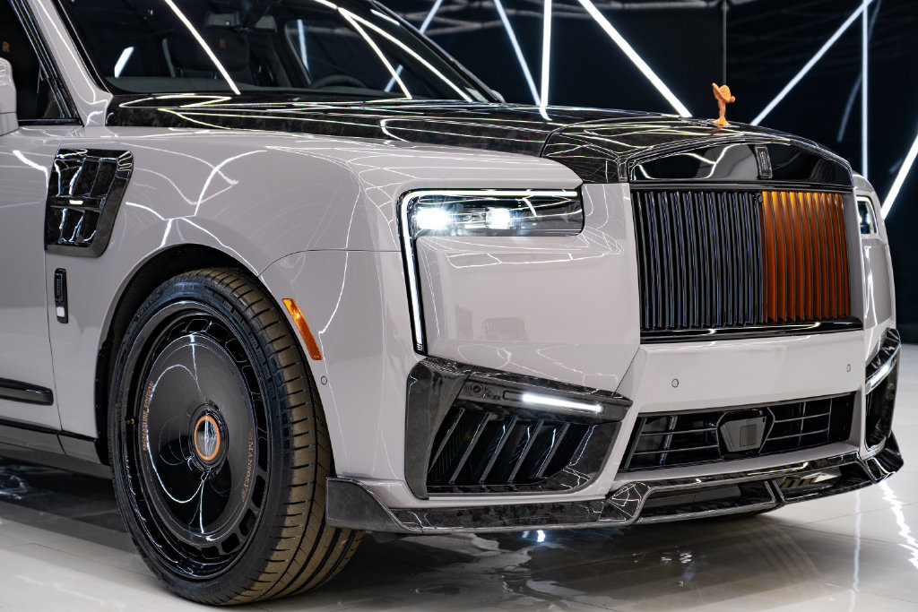 Used 2026 Rolls-Royce Cullinan AWD/4WD image 5