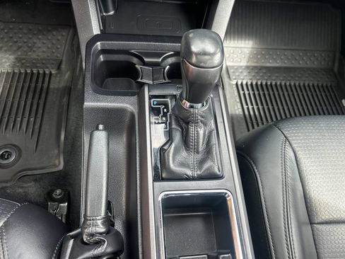 Certified 2018 Toyota Tacoma TRD Sport AWD/4WD image 28