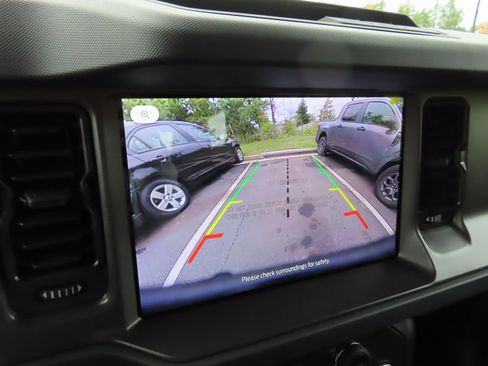 New 2025 Ford Bronco 4-Door image 12