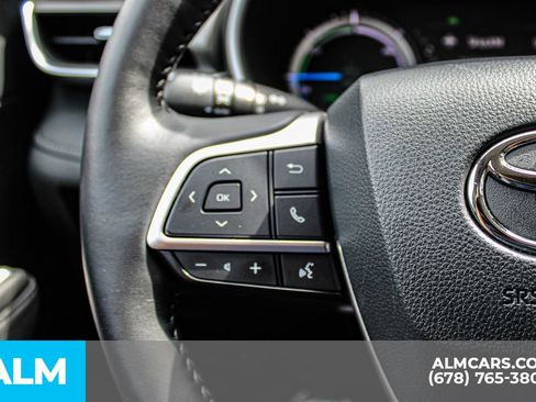 Used 2025 Toyota Highlander XLE AWD/4WD image 26
