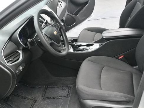 Used 2022 Chevrolet Malibu LT FWD image 25