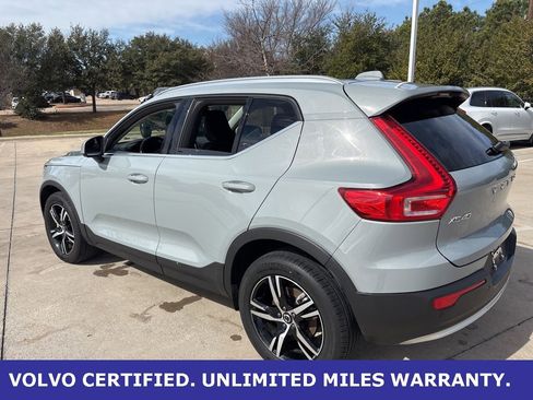 Certified 2025 Volvo XC40 B5 Core image 7