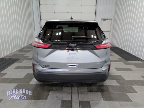 Used 2022 Ford Edge SE AWD/4WD image 3