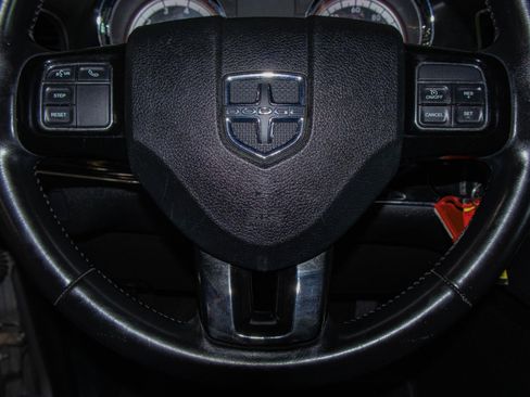 Used 2020 Dodge Grand Caravan SE image 11