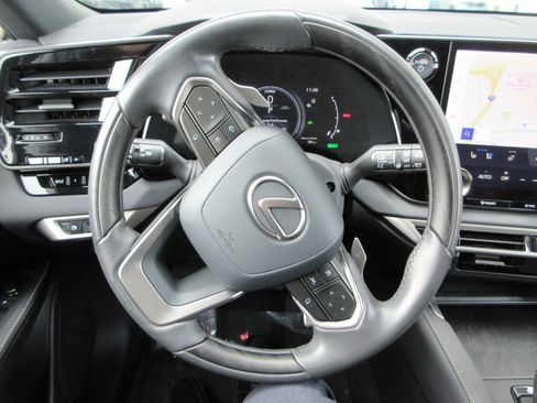 Used 2024 Lexus RX 350 w/ Technology Package image 35