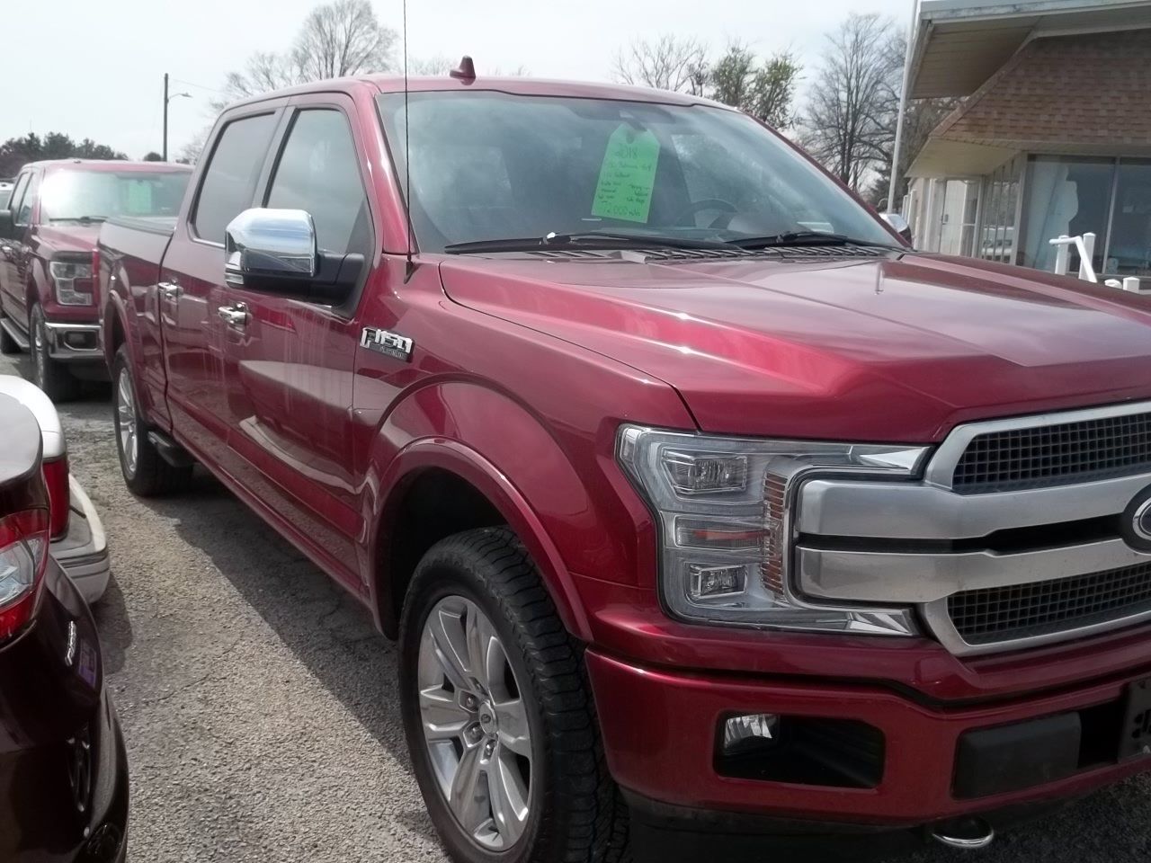 Used 2018 Ford F150 Platinum w/ Equipment Group 701A Luxury AWD/4WD image 3