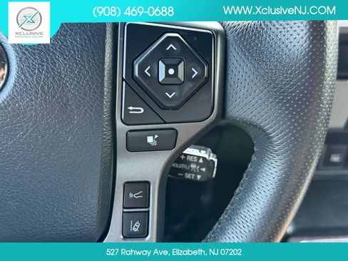 Used 2019 Toyota Tacoma TRD Sport w/ Technology Package image 13