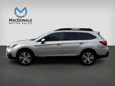 Used 2018 Subaru Outback 2.5i Limited image 4