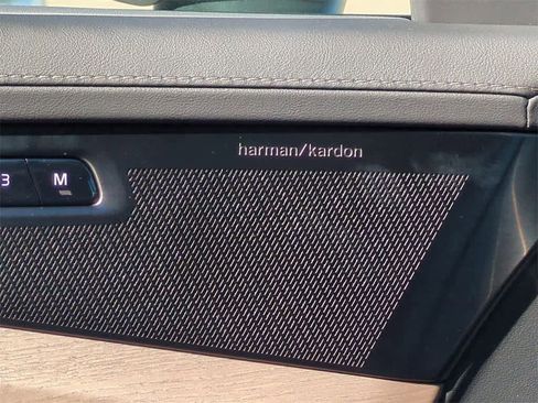 New 2026 Volvo XC90 B6 Plus image 29