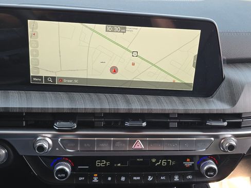 Certified 2025 Kia Telluride EX w/ EX Captain's Chair Package image 16