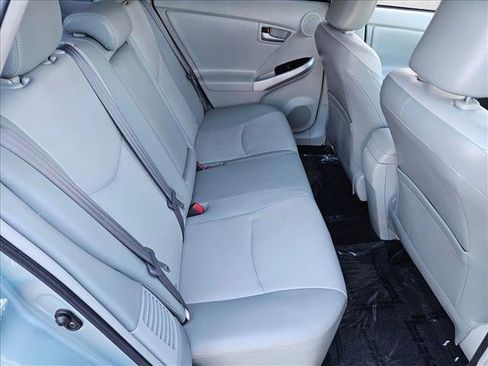 Used 2014 Toyota Prius Five image 18