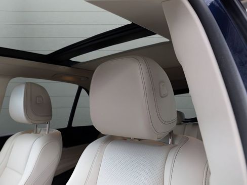 Used 2022 Mercedes-Benz GLE 350 4MATIC image 47