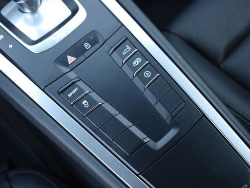 Used 2019 Porsche 718 Cayman RWD image 34