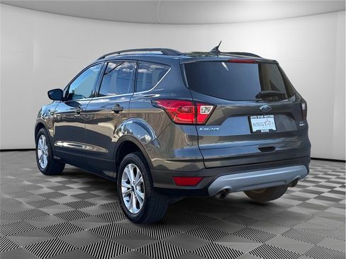 Used 2019 Ford Escape SEL AWD/4WD image 3