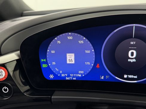 Certified 2025 Porsche Macan 4 Electric image 54