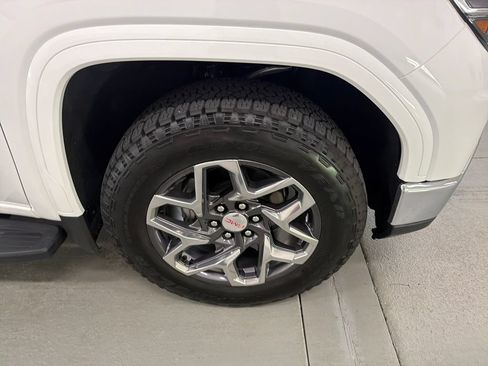 Used 2026 GMC Sierra 1500 SLT w/ SLT Premium Plus Package AWD/4WD image 4