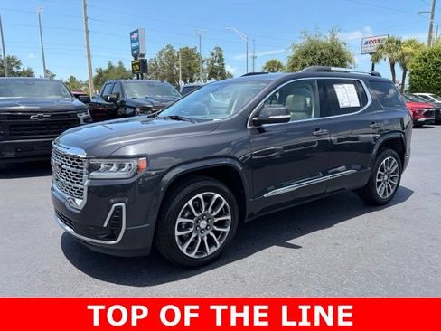 Used 2022 GMC Acadia Denali w/ Denali Ultimate Package FWD image 3