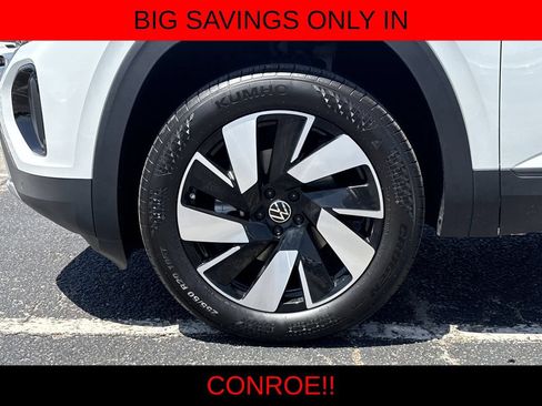 Used 2026 Volkswagen Atlas Cross Sport SE FWD image 9