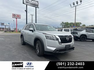 Used 2025 Nissan Pathfinder SV video 1