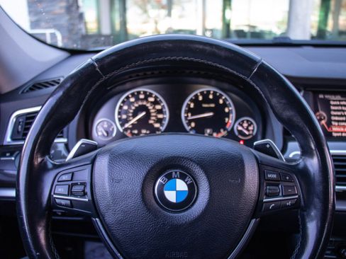 Used 2017 BMW 550i Gran Turismo xDrive image 13
