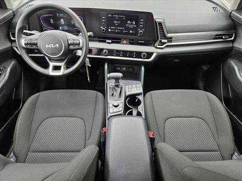 Used 2025 Kia Sportage LX FWD image 16