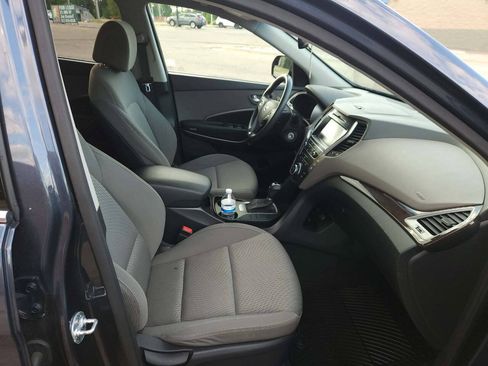 Used 2017 Hyundai Santa Fe SE AWD/4WD image 21