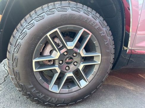 New 2026 GMC Terrain AT4 w/ Technology Package II AWD/4WD image 8