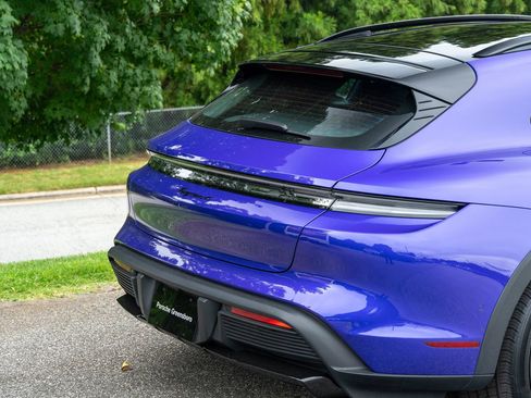New 2025 Porsche Taycan 4 Cross Turismo image 13