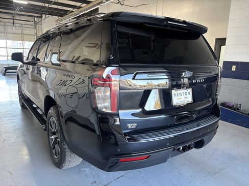 Used 2023 Chevrolet Suburban Z71 w/ Luxury Package image 34