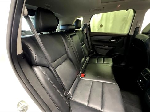 Certified 2023 Nissan Rogue SL w/ SL Premium Package image 16