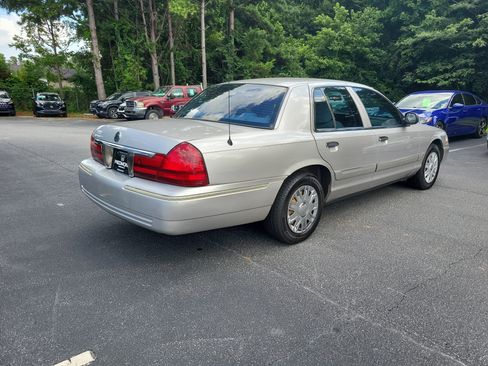 Used 2005 Mercury Grand Marquis GS RWD image 5